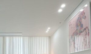 거실에 주백색 전구색 30평대 아파트 조명 인테리어 실패 없는 선택 기준